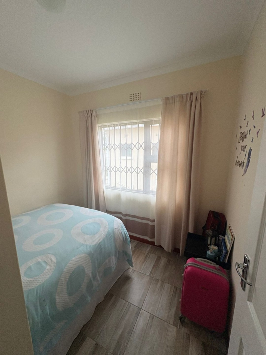 2 Bedroom Property for Sale in Cove Rock Eastern Cape